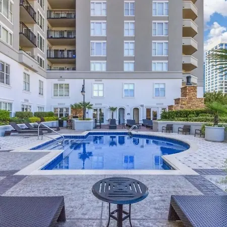 Spacious 2 Bed, 2 Bath Uptown Gem In The Heart Of The City-Parking-Wi-Fi-Balcony Cgv Charlotte Exterior photo