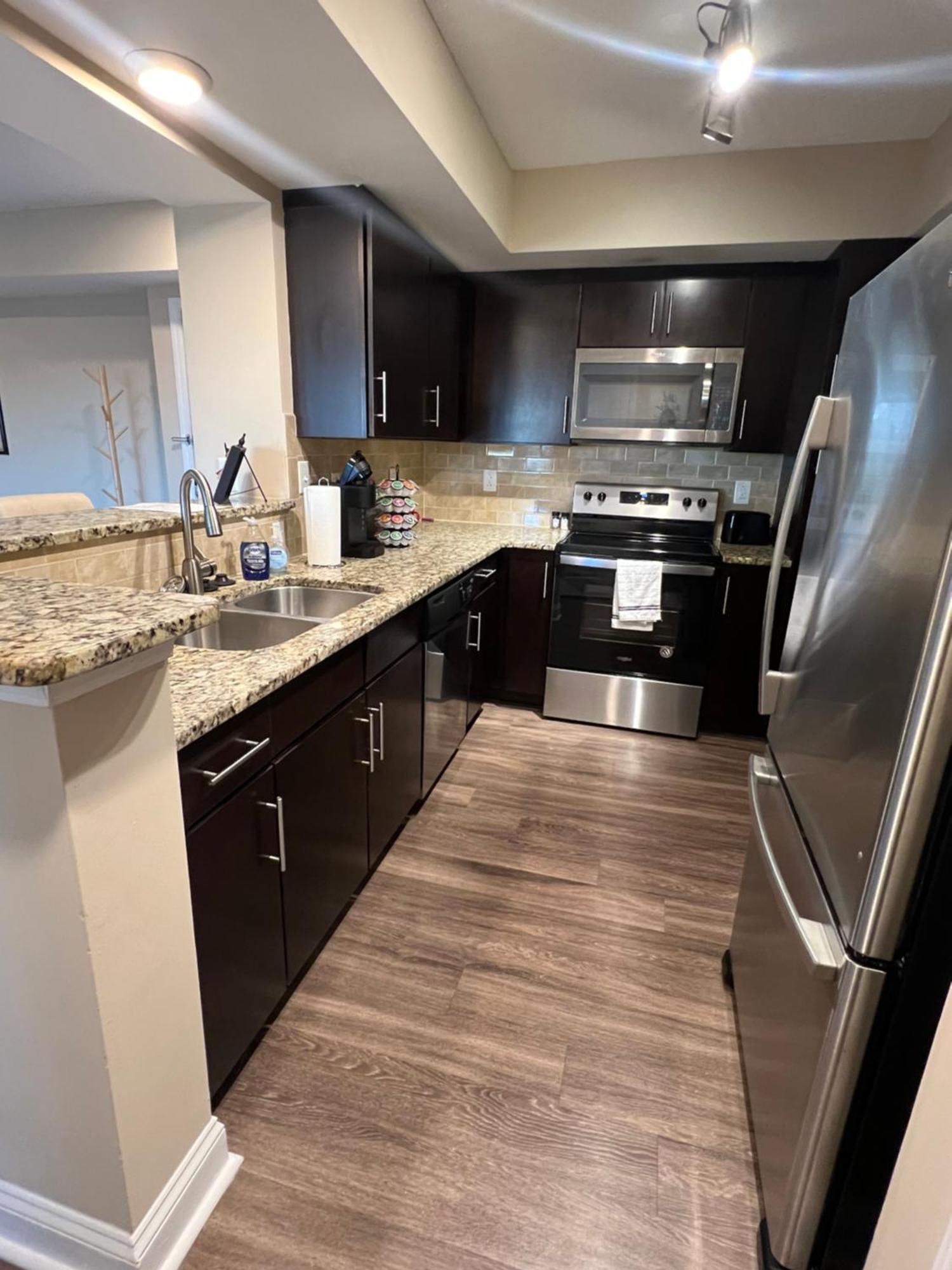 Spacious 2 Bed, 2 Bath Uptown Gem In The Heart Of The City-parking-wi-fi-balcony Cgv * Charlotte