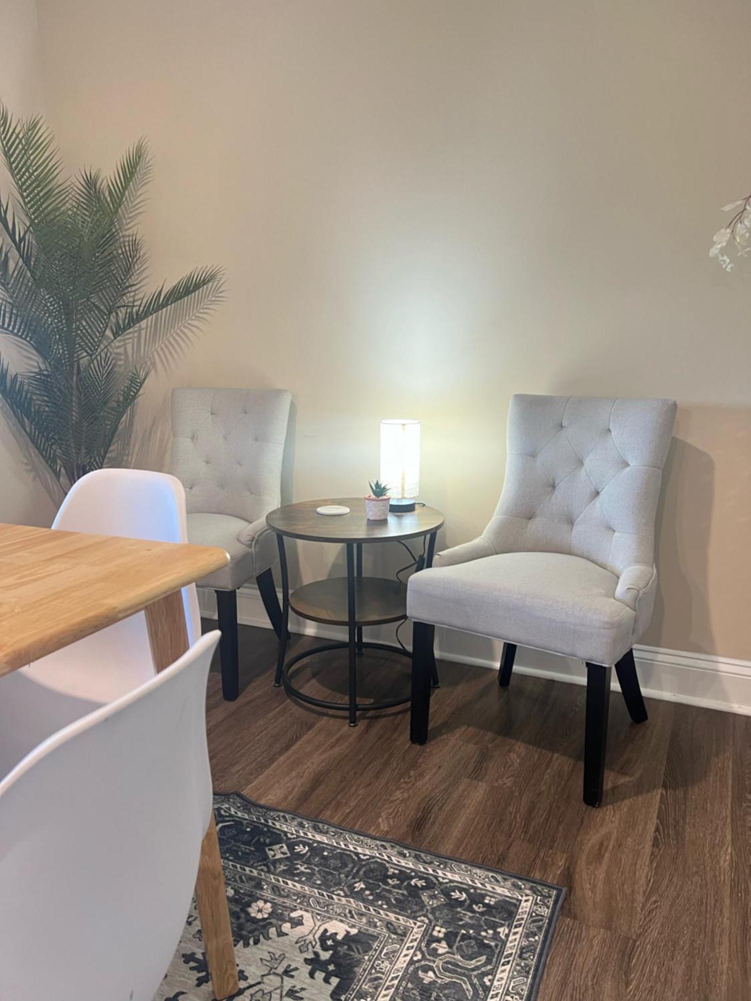 Apartment Spacious 2 Bed, 2 Bath Uptown Gem In The Heart Of The City-parking-wi-fi-balcony Cgv