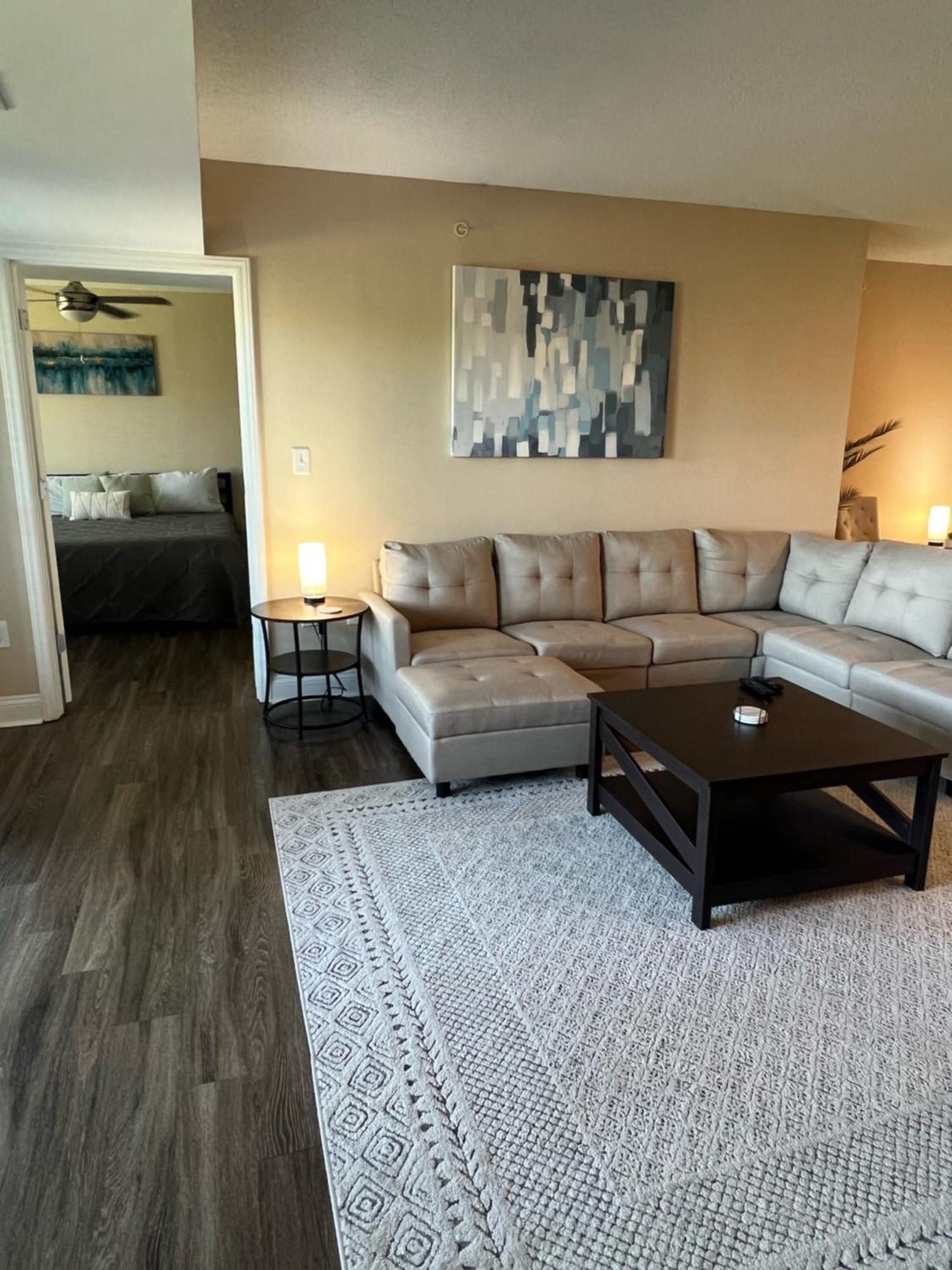 Spacious 2 Bed, 2 Bath Uptown Gem In The Heart Of The City-parking-wi-fi-balcony Cgv Apartment Charlotte